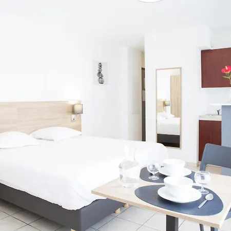 Zenitude Hôtel-résidences La Versoix 3* Divonne-les-Bains