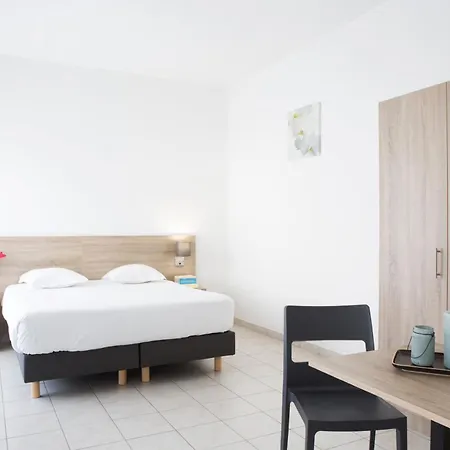 Zenitude Hôtel-résidences La Versoix Hotel Divonne-les-Bains