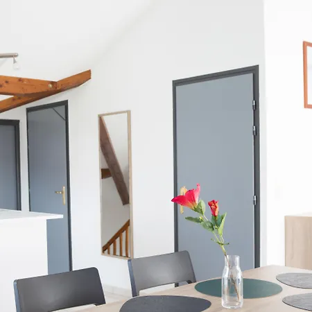 Zenitude Hôtel-résidences La Versoix Hotel Divonne-les-Bains