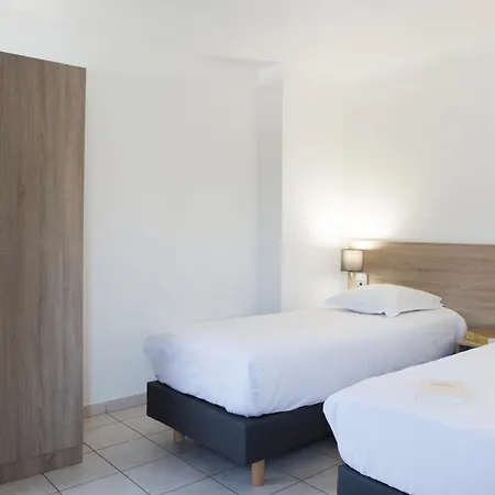 Zenitude Hôtel-résidences La Versoix Hotel 3*