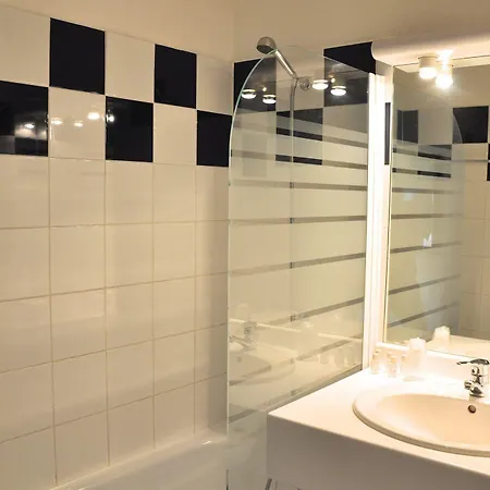 Zenitude Hôtel-résidences La Versoix Hotel Divonne-les-Bains