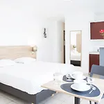 Отель Comfort La Versoix 3*