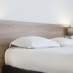 Отель Comfort La Versoix 3*