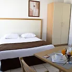 Отель Comfort La Versoix 3*