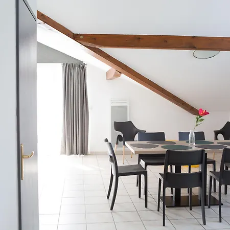 Comfort La Versoix 4* דיבון-לה-באן
