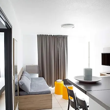 Aparthotel Comfort La Versoix 3*