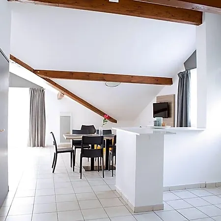 Ξενοδοχείο με διαμερίσματα Comfort La Versoix 3*